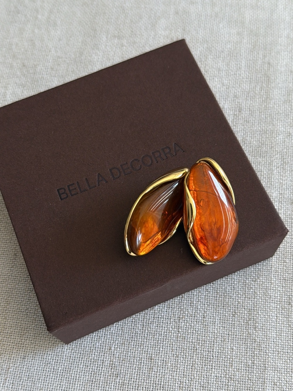 Elegant Gold and Brown Amber Earrings - Picture 8 of 8